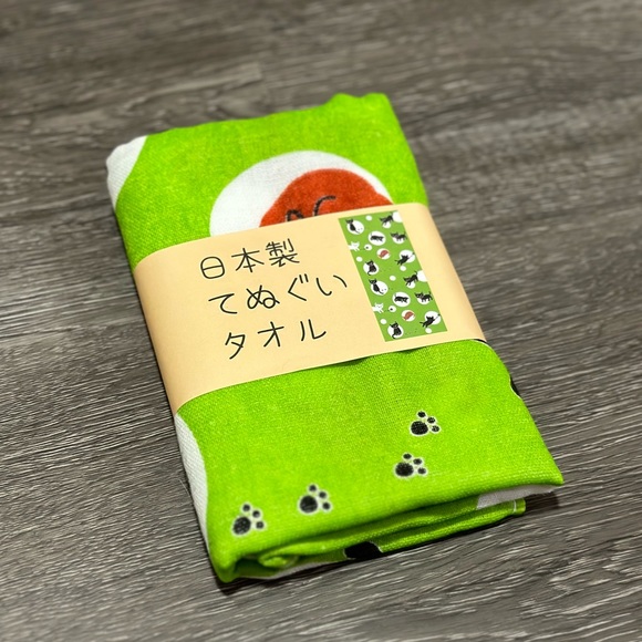 Kitten Cat Loves Dot Face Towel ❘ Bath Towel ❘ Hand Towel (Green) - Picture 1 of 4